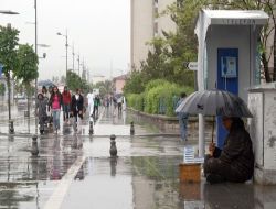 Yağmur Altında Ekmek Mücadelesi, Takdir Topladı!