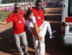 Mersin'deki 19 Mayıs Kutlamalarında Bazı Öğrenciler Fenalık Geçirdi!