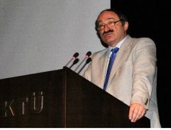 Bakan Özak: Demokrasiye Sahip Çıkan Gençler Yetiştirmeliyiz!!