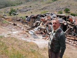 Yozgat'ta Kaçak Gecekondular Yıkıldı