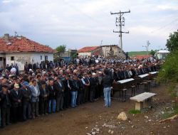 Kalecik'te Eski Muhtarın Katlettiği 4 Kişi Toprağa Verildi!