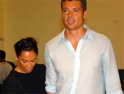 AVŞAR SARAN'IN HOLDİNGİNDE