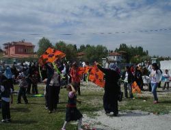 Dinar'da Okul Öncesi Öğrencilerine Uçurtma Şenliği Düzenlendi