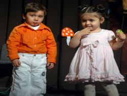 Minikler Seyircileri Görünce Oynamaktan Vazgeçti