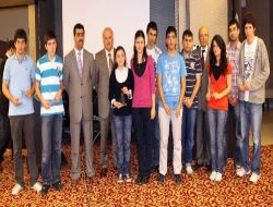 Sakarya Dershaneleri, Ygs'de İlk 10'a Giren Öğrencilerini Ödüllendirdi