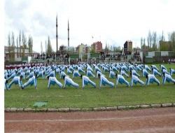 Kars'ta Hava Muhalefeti Nedeniyle Kutlanamayan 19 Mayıs Törenleri Yapıldı