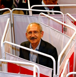 Gandi Kemal, CHP'de 7. Başkan!