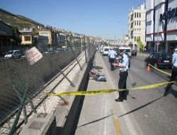 Bursa Metrosunda Facia Kıl Payı Atlatıldı!