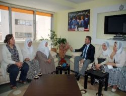 Barış Anneleri, AK Parti'yi Ziyaret Etti: Artık Kardeş Kanı Akmasın!!