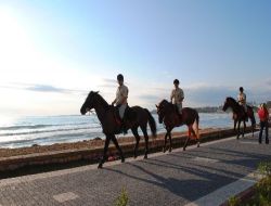 Kurulan Otokapan Sistemiyle Side Antik Kent'e Araçla Girmek Yasaklandı!