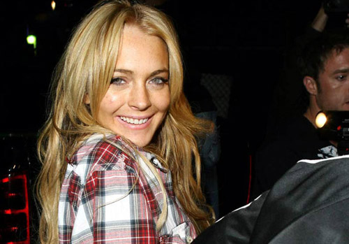 LINDSAY LOHAN'IN BAŞI DERTTE!