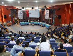 Selçuk Üniversitesi'nde Türkiye'nin Nükleer Ve Yenilenebilir Enerji Politikaları Tartışıldı