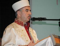 Diyanet İşleri Başkanı Bardakoğlu: Dindarlık Sadece Bilgi Ve Duygudan İbaret Değil!!