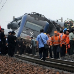 Hindistan'da Tren Kazası:  65 Ölü