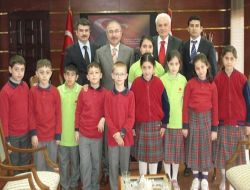 Çağrı Koleji Öğrencileri, Vali Mustafa Yaman'ı Makamında Ziyaret Etti