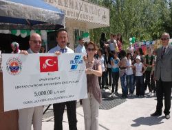 Geri Dönüşümden Kazanılan Para Okullara Aktarılıyor