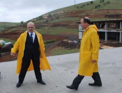 Toki Başkanı Bayraktar: "Başbakan Bana, 'Ya Bitirirsin Ya Da Ölümlerden Ölüm Beğen' Diyor"