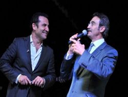 Kürşad Tüzmen, İngilizce Şarkı Okurken Kendinden Geçti!