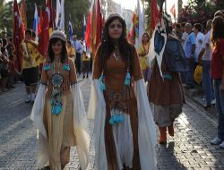 Zerrin Özer Konseriyle Başlayan 10. Alanya Şenliği Emre Aydın'la Sona Erecek!