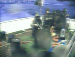 İsrail, Yardım Gemilerini Vurdu: İkisi Ağır En Az 30 Yaralı!!