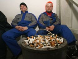 Rusya'da Her Yıl 400 Bin Kişi Sigaradan Ölüyor