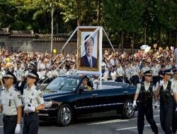 Güney Kore, Eski Lideri Kim'i Uğurlarken Mirasına Sahip Çıktı