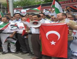 İsrail'in Katlettiği Siviller Ve İskenderun'daki Şehitler İçin Gıyabi Cenaze Namazı Kılındı