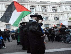 İsrail, İngiltere'de Protesto Edildi!.