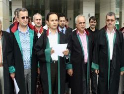 Avukatlardan Uyarı: İsrail'e Karşı Gösterilen Tepkilerde Haksız Duruma Düşmeyin!