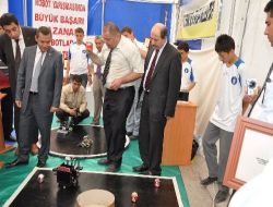 Meslek Liseli Öğrenciler Eserlerini Fuarda Sergiledi