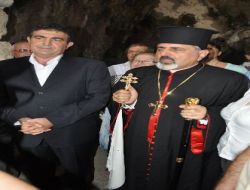Süryaniler St. Pierre Kilisesinde Şükür Ayini Gerçekleştirdi