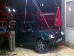 Gaz Pedalı Takılan Otomobil Kıraathaneye Daldı: 1'i Ağır 4 Yaralı