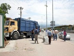 Çöp Arabasından Kıl Payı Kurtuldu