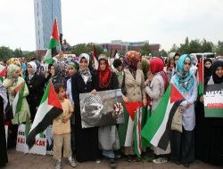 Gazze'ye Giden Gönüllüler Bursa'da Kurbanlarla Karşılandı