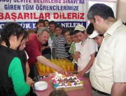Gölcük Dershanesi'nden Öğrencilerine Moral Pastası