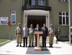 Hatay Valisi Lekesiz, Sınır Karakollarındaki Mehmetçikleri Ziyaret Etti!