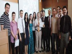 Üniversiteli Gençlerden, Vanlı Miniklere Yardım Eli Uzandı