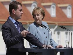 Medvedev: "AB Kur Sorununu Çözemezse, 2008'den Daha Büyük Bir Kriz Olur"