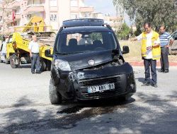 Trafik Kazasında Sıkışan Vatandaşı İtfaiye Kurtardı