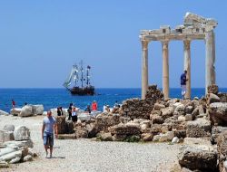 Entellektüel Turistler En Çok Apollon Tapınağı'na Günbatımı Fotoğrafı Çektirmek İstiyor