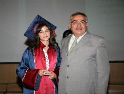Cumhuriyet Üniversitesi'nde Mezuniyet Coşkusu