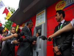 Ptt, Evinde Bulamadığı Vatandaşın Kargosunu Atm'den Teslim Edecek