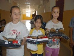 Risk Grubundaki Çocuklara Spor Malzemeleri Dağıtıldı