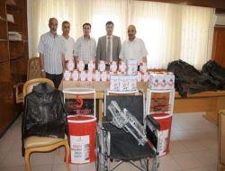 Kızılay 600 Aileye Et, 100 Öğrenciye Giyim Yardımı Yaptı
