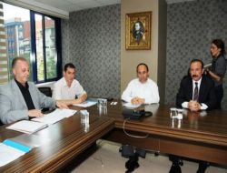 İzmit Belediyesi İle İşçi Sendikaları Toplu Sözleşme Görüşmelerine Başladı