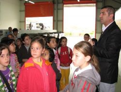 Öğrenciler Çevre Bilinci Kazanmak İçin 'geri Dönüşüm'ü İnceledi