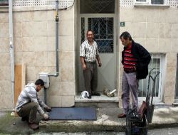 Emekli İmam, Kapağı Çalınan Rögara Düştü