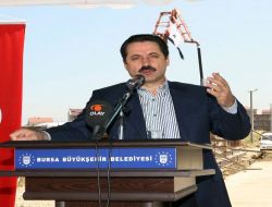 Bakan Çelik'ten İletişim Atağı