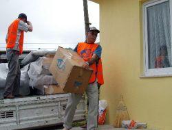 Parasızlıktan Düğün Yapamayan Nişanlı Çiftin Yardımına Kimse Yok Mu Derneği Koştu