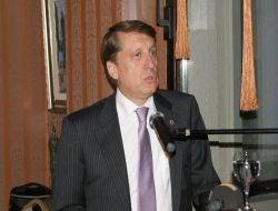 Bilişim Sektörü Bakanlık İstiyor!